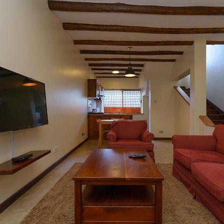 No 5 Boutique Hotel Limited Ентебе Екстериор снимка
