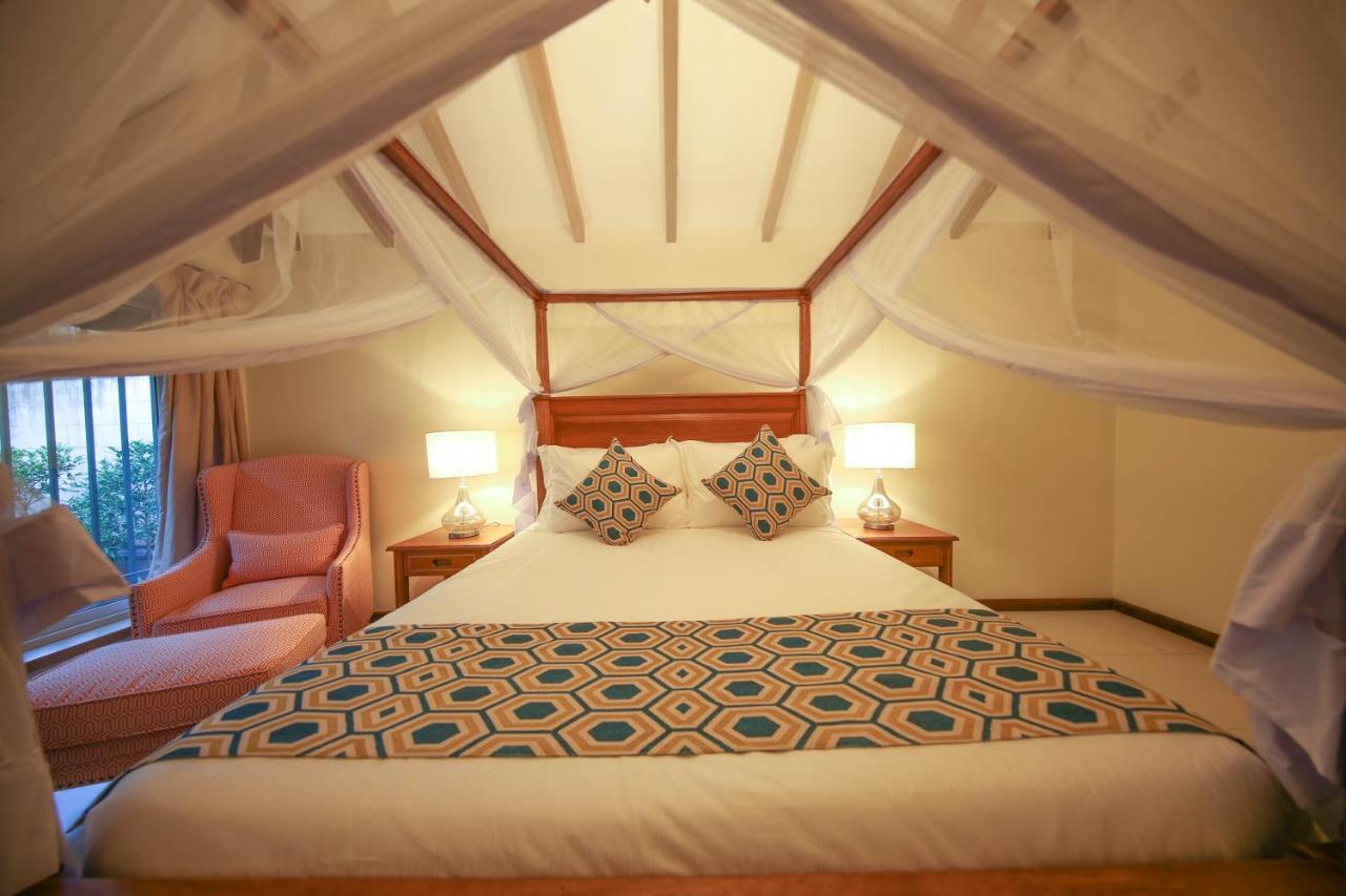 No 5 Boutique Hotel Limited Ентебе Екстериор снимка